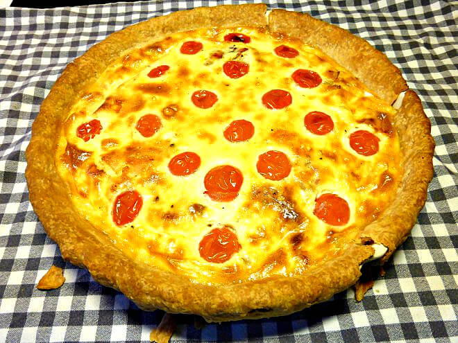 12 Eye-catching Quiche Recipes with Onions